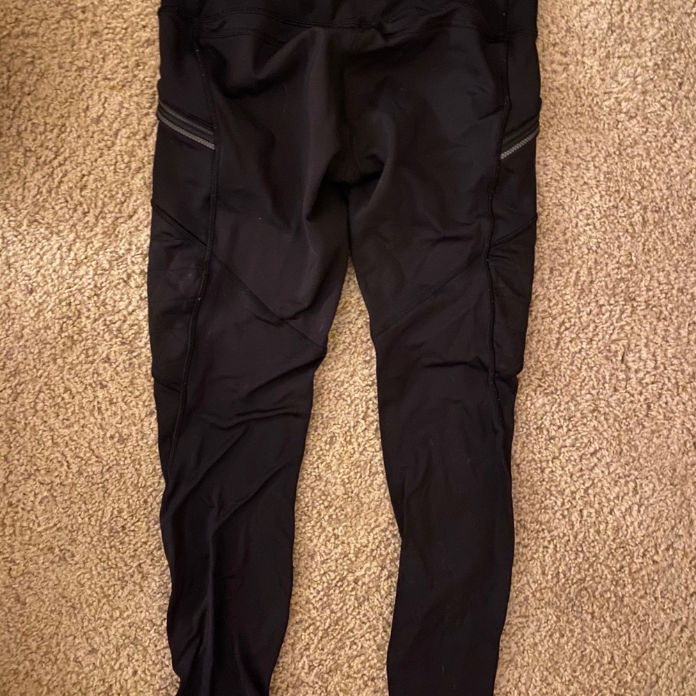 Lululemon Toasty Tech Tight II - Picture 8 of 8